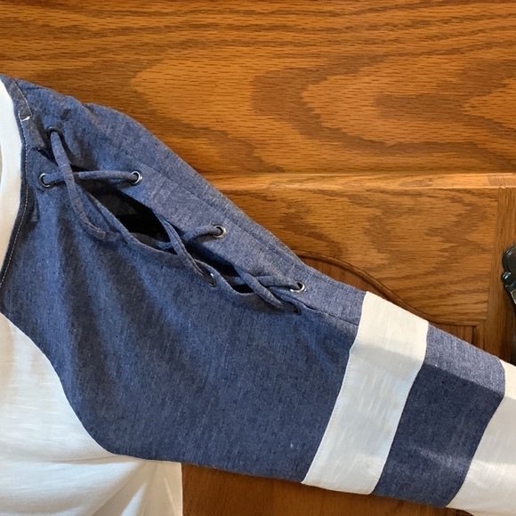 White and blue SO top - Picture 4 of 4